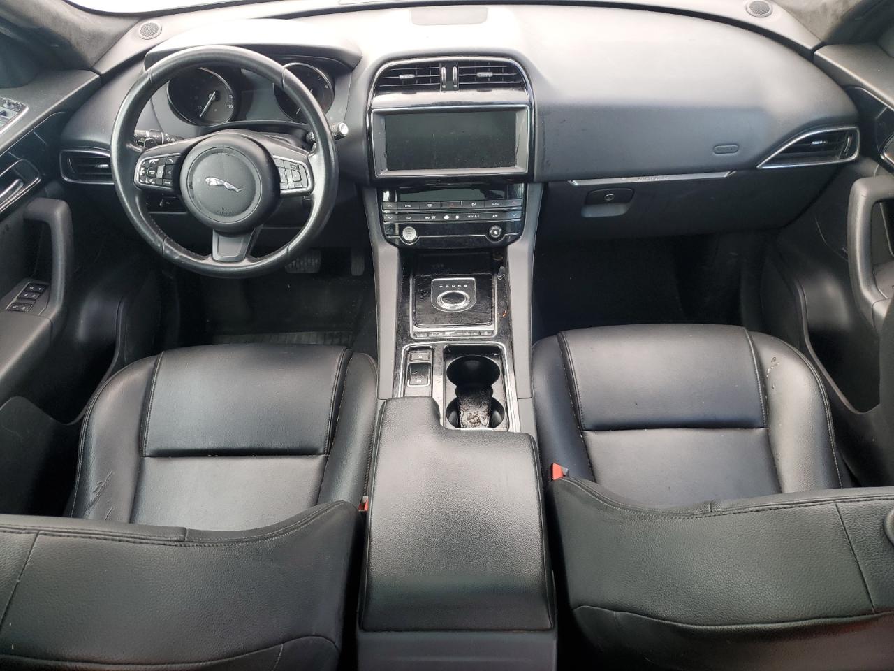 JAGUAR F-PACE PREMIUM