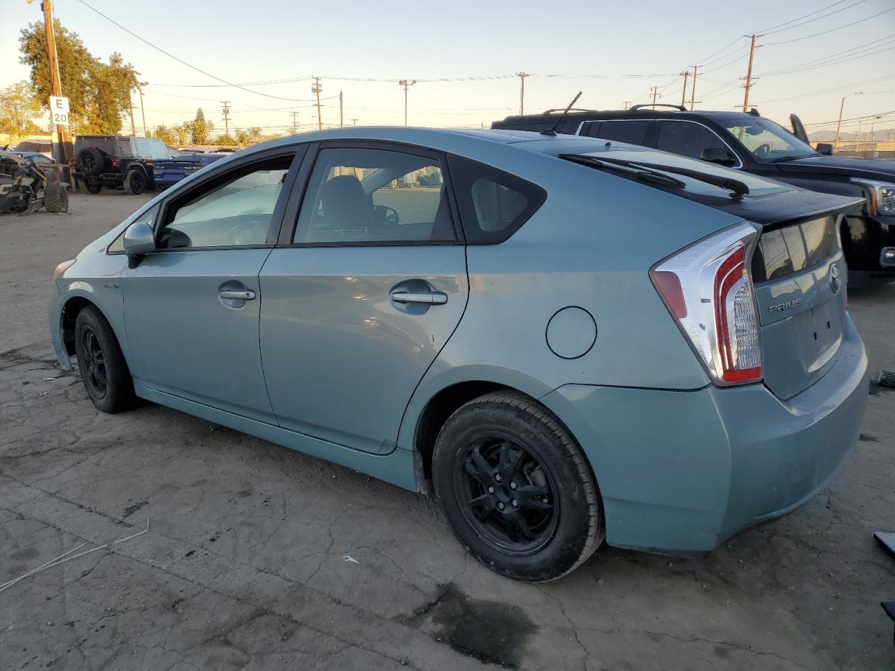TOYOTA PRIUS
