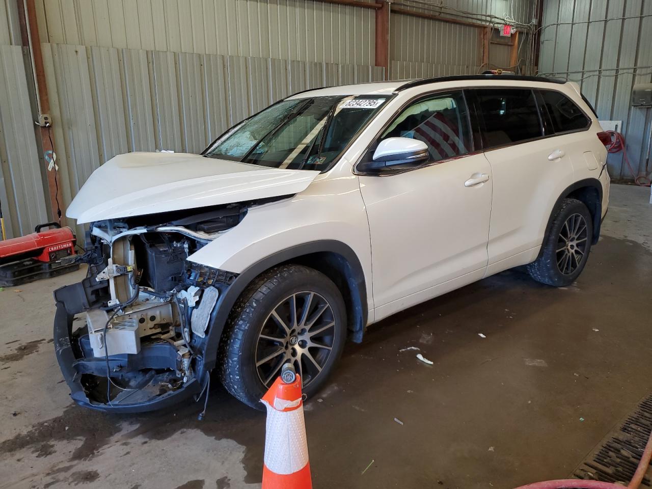 TOYOTA HIGHLANDER SE