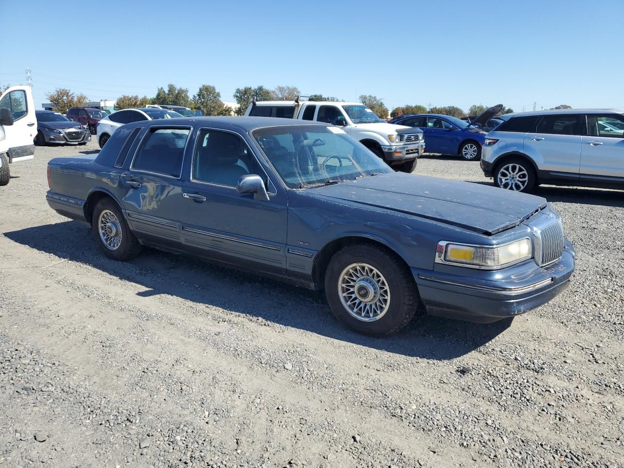 Lot #3305442168 1996 LINCOLN TOWN CAR E