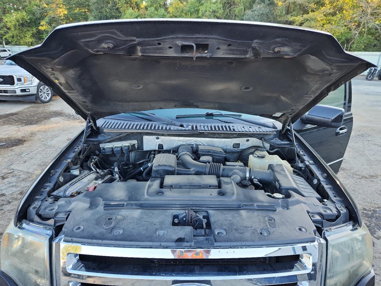 FORD EXPEDITION LIMITED