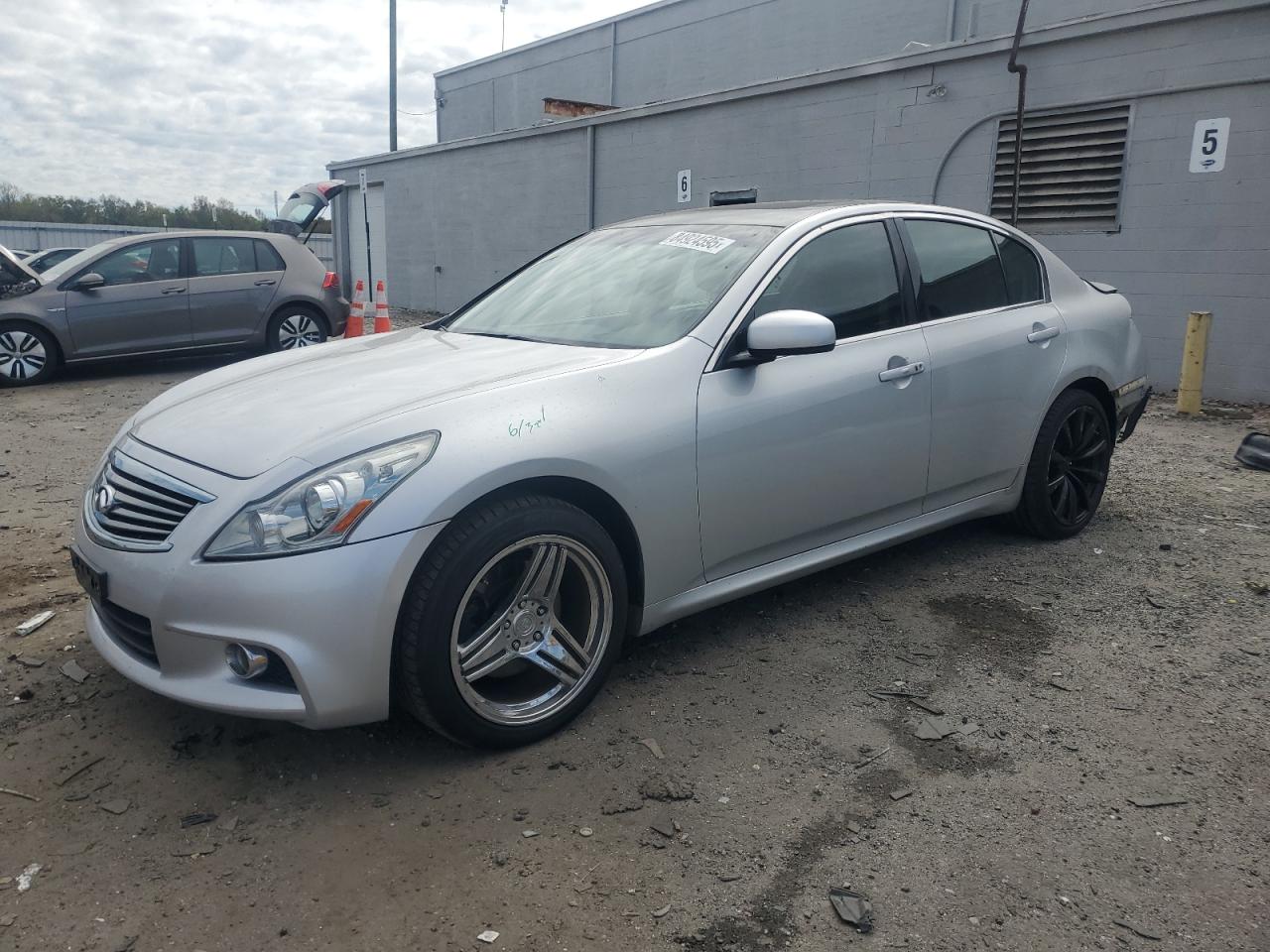 INFINITI G37