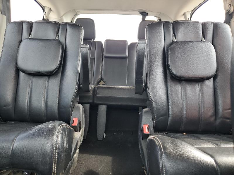 2015 CHRYSLER TOWN & COU - 2C4RC1BG7FR560403