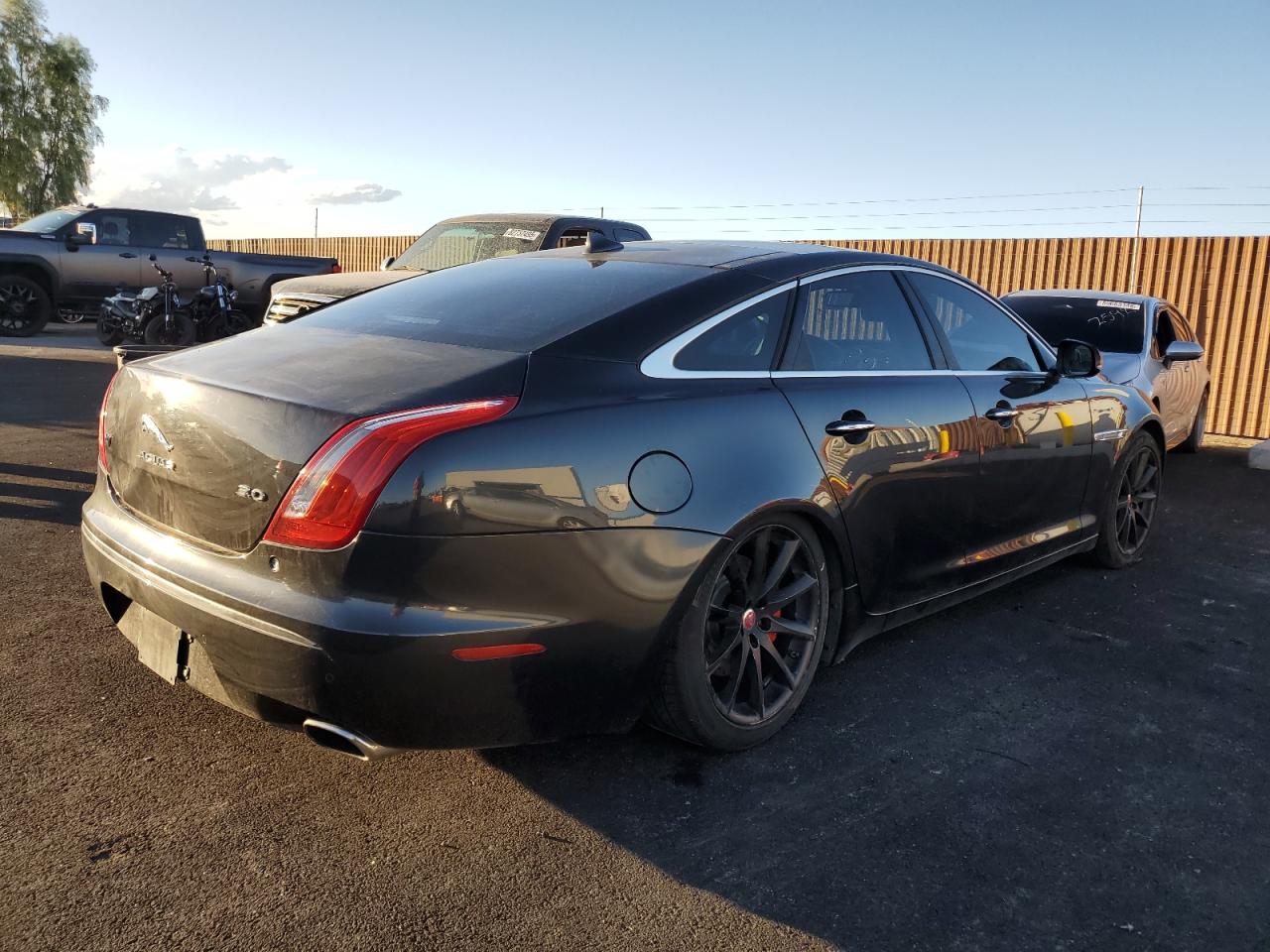 JAGUAR XJ