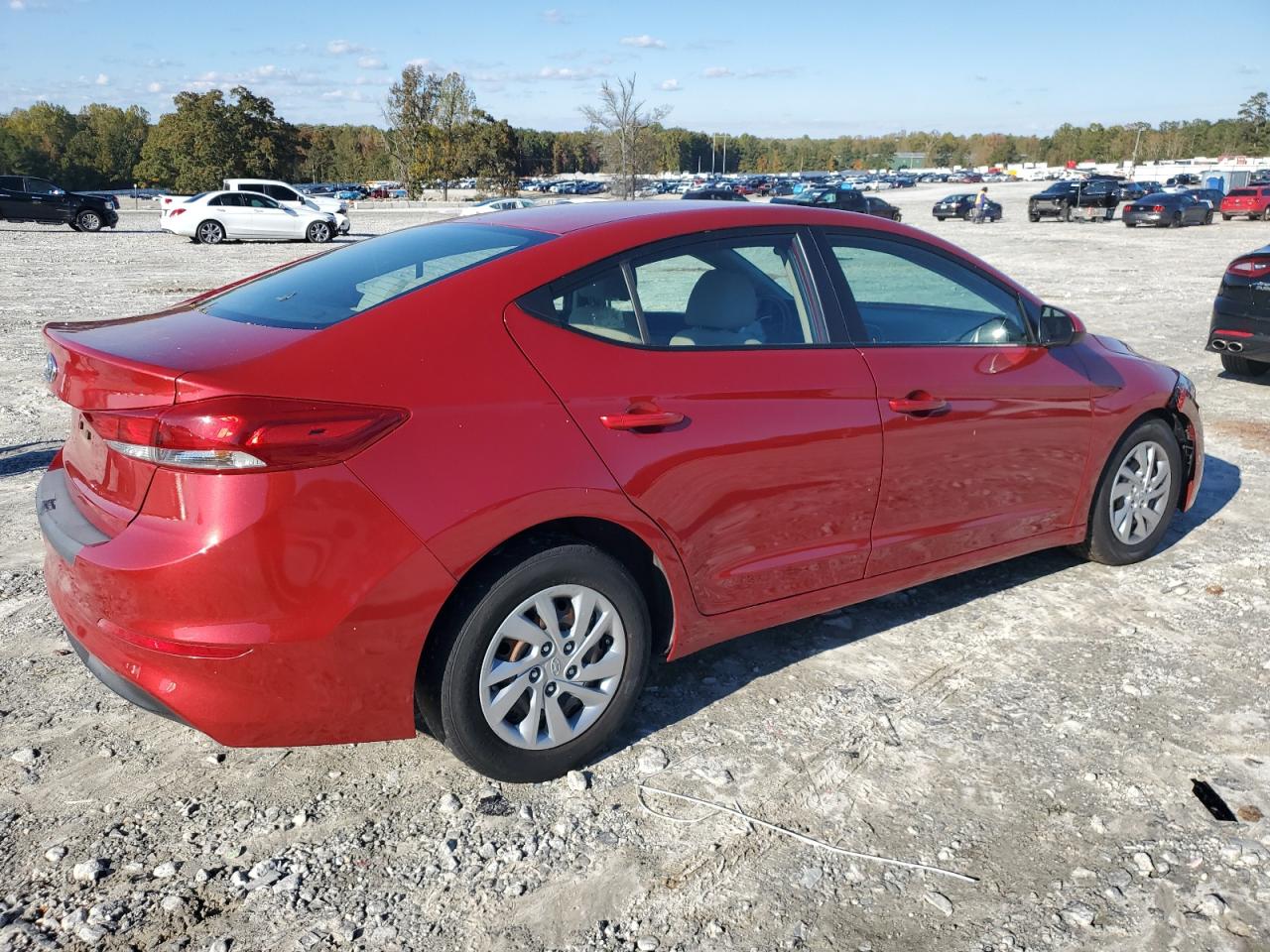 HYUNDAI ELANTRA SE