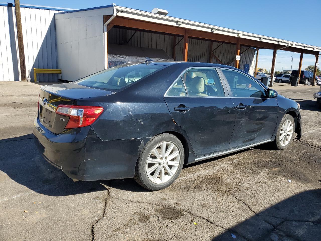 TOYOTA CAMRY SE