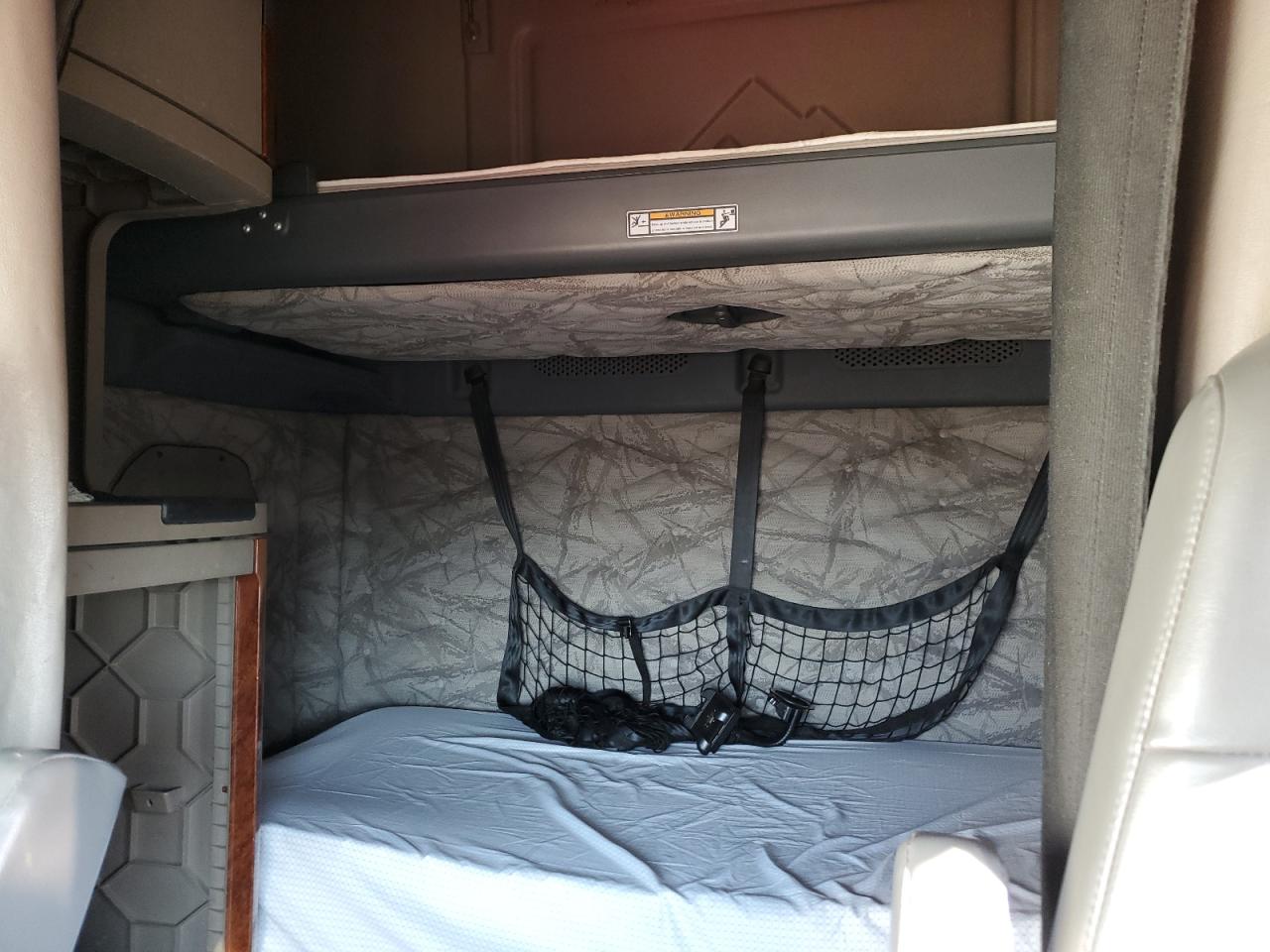 Lot #3276619070 2016 FREIGHTLINER CASCADIA 1