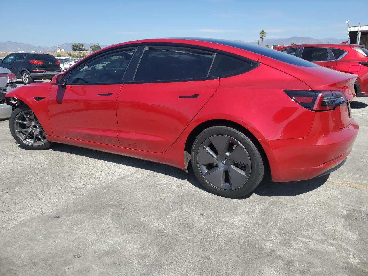 TESLA MODEL 3