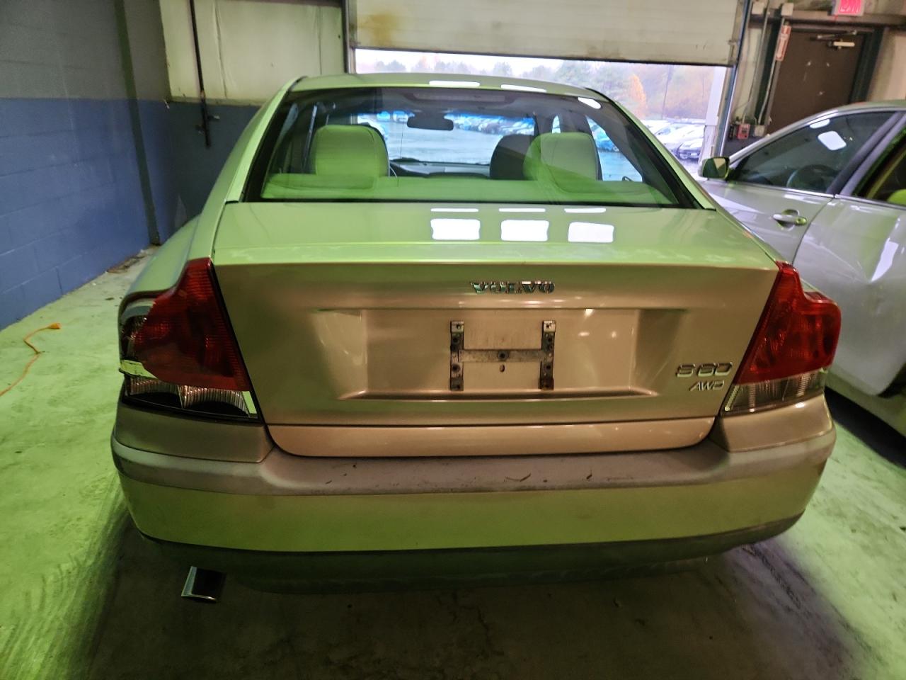 Lot #3273991811 2003 VOLVO S60 2.5T