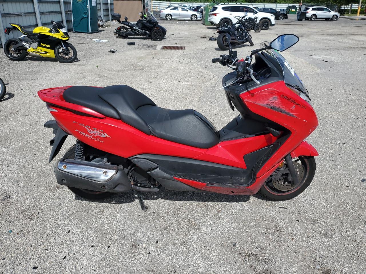 Lot #3311684217 2014 HONDA NSS300