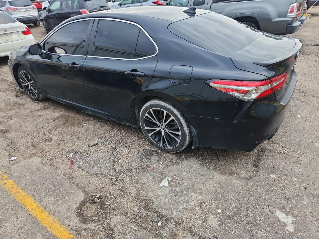 TOYOTA CAMRY L