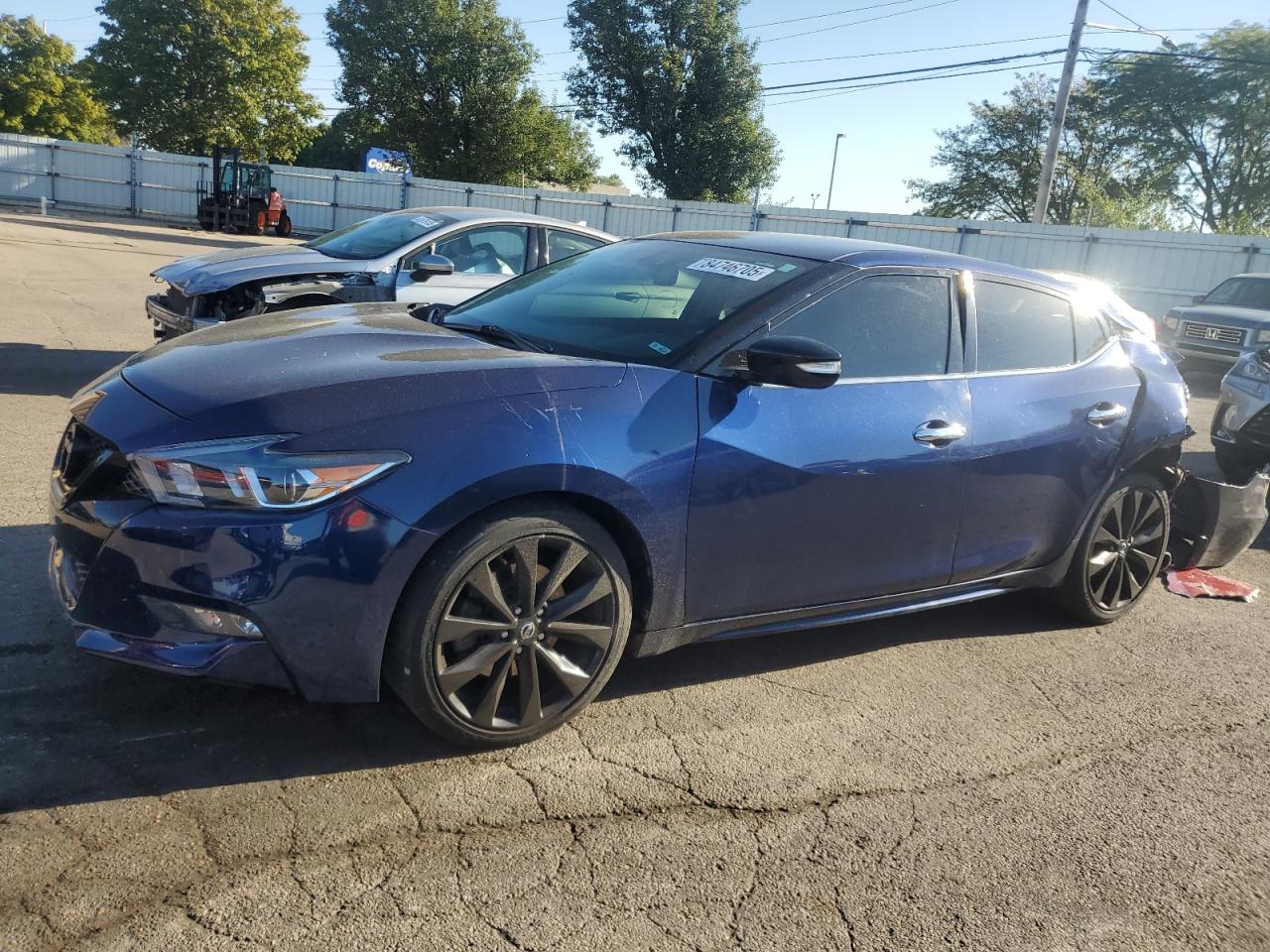  Salvage Nissan Maxima