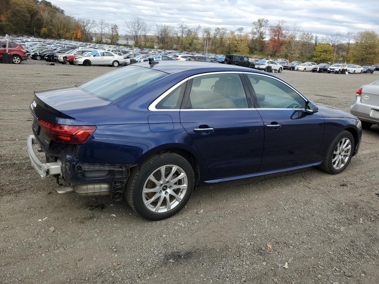 AUDI A4 PREMIUM 40