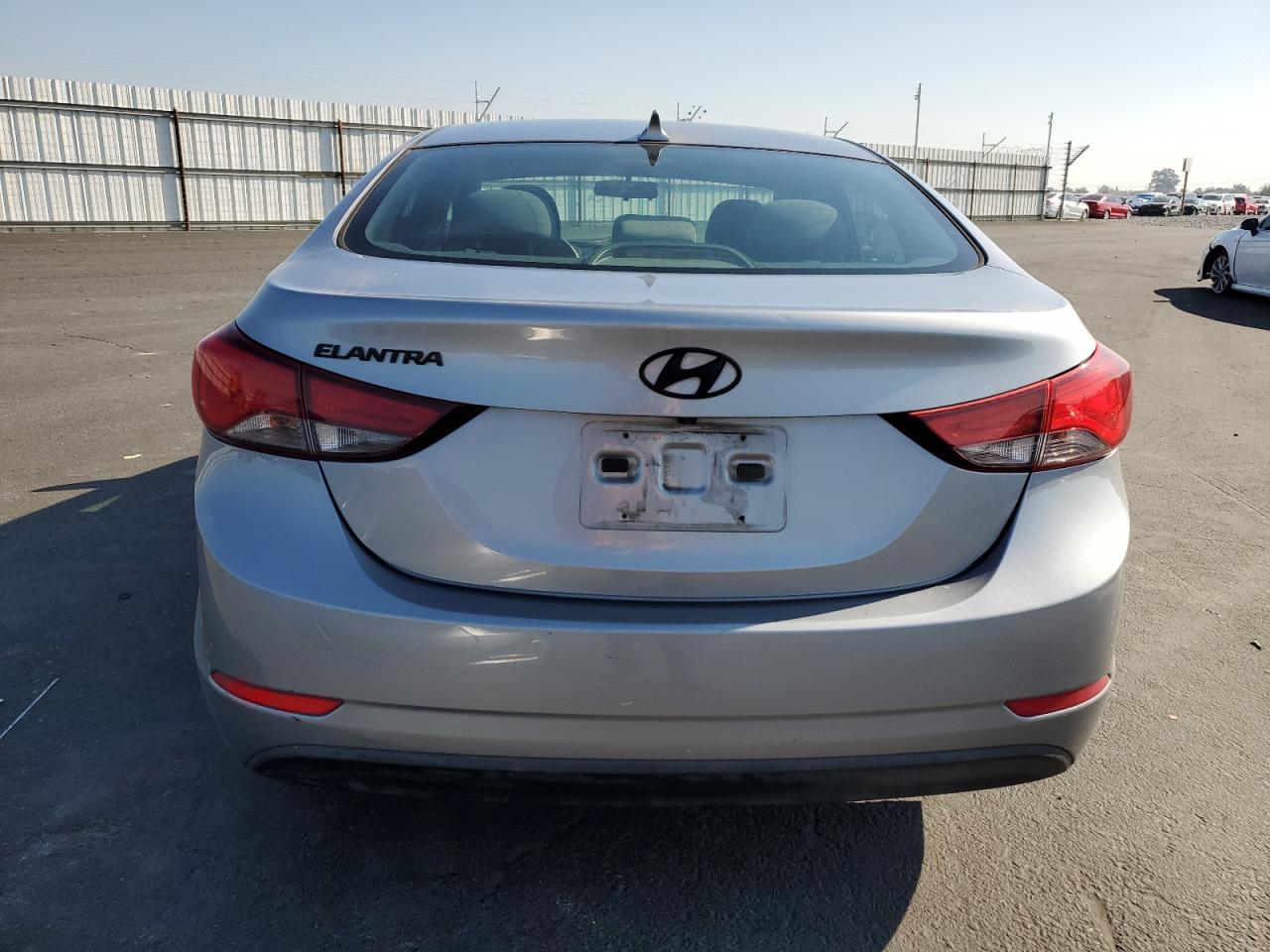 HYUNDAI ELANTRA SE