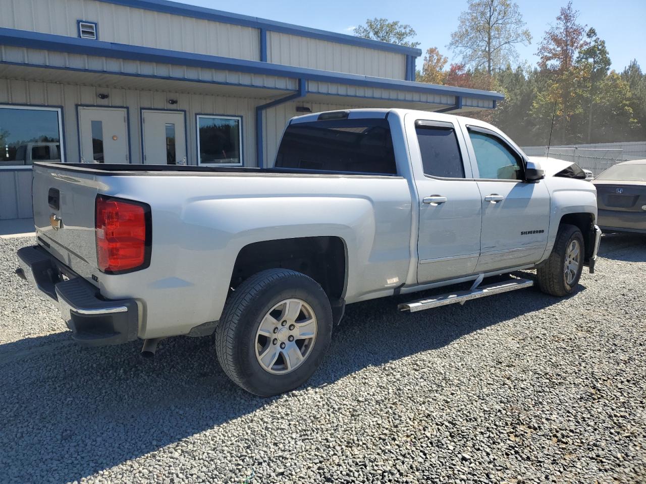 CHEVROLET SILVERADO C1500 LT
