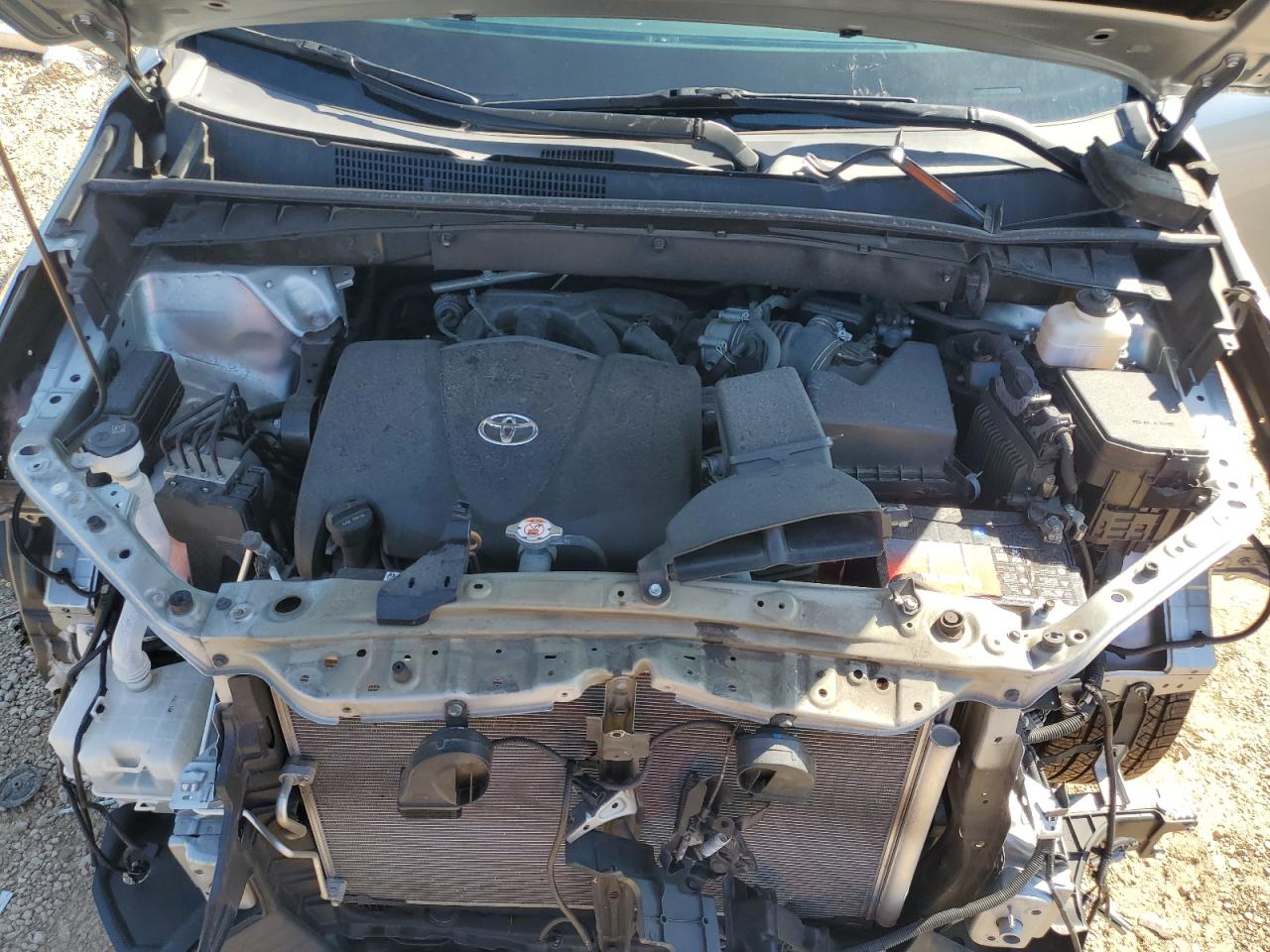 TOYOTA HIGHLANDER SE