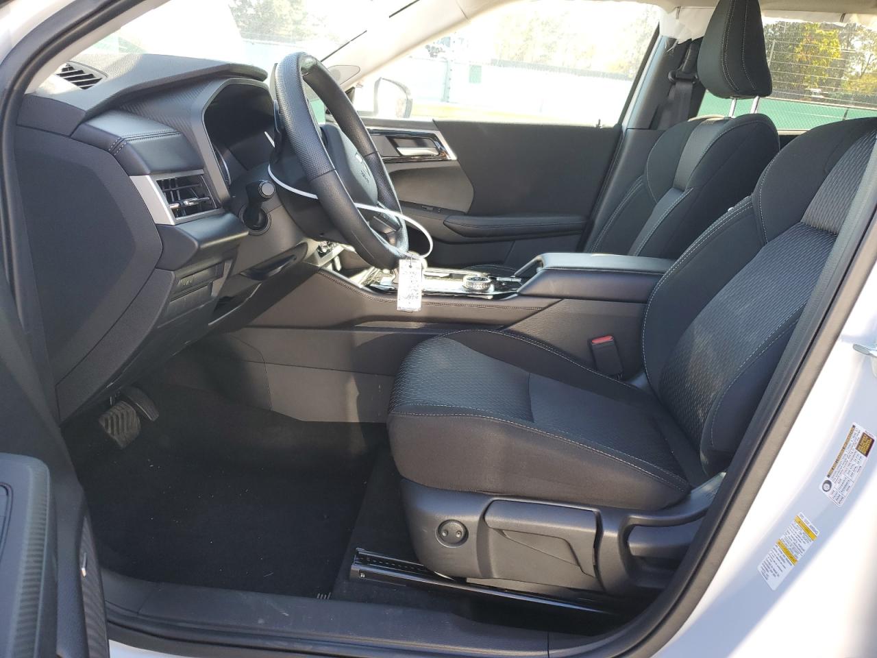 MITSUBISHI OUTLANDER ES