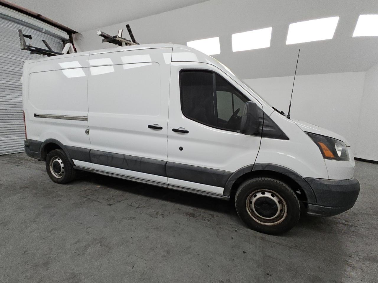 FORD TRANSIT T-250