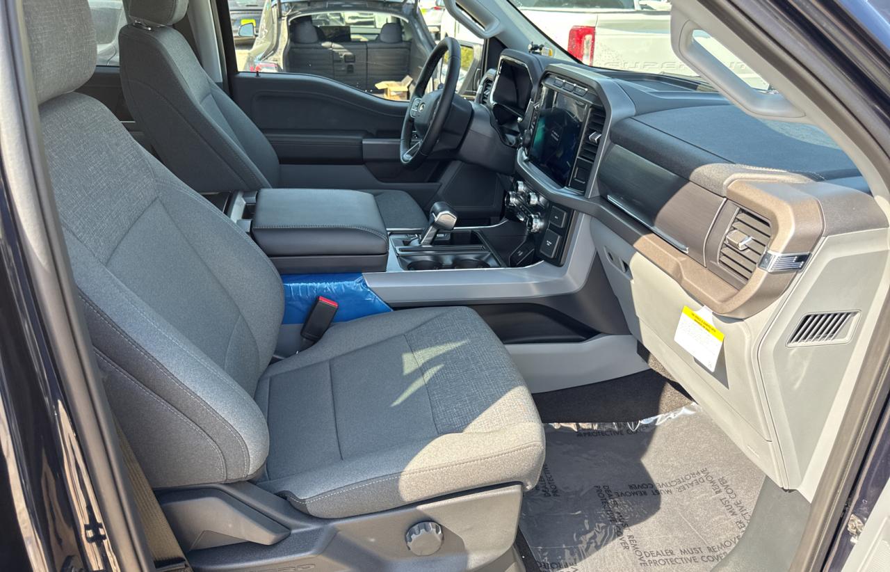 FORD F-150 LIGHTNING XLT