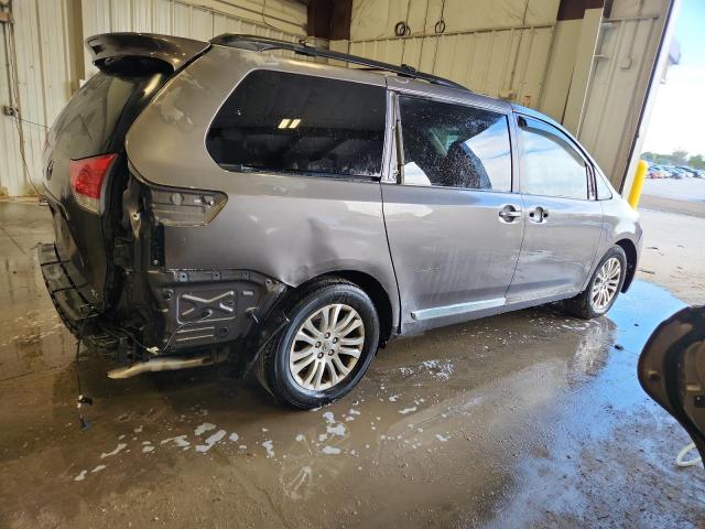 2013 TOYOTA SIENNA XLE - 5TDYK3DC3DS301481