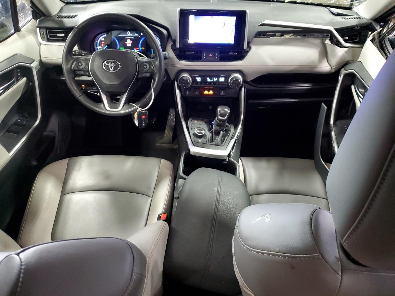 TOYOTA RAV4 XLE PREMIUM