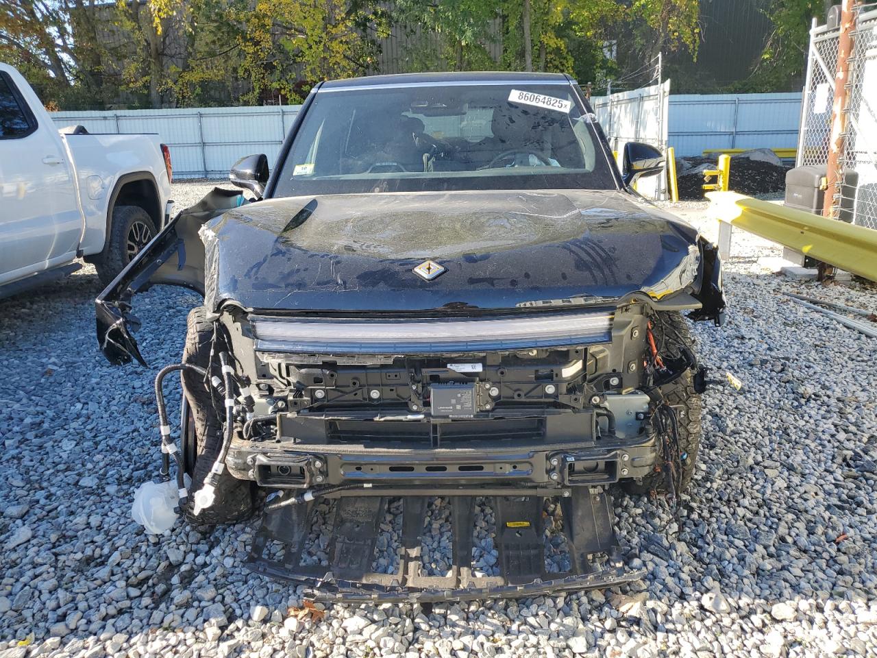 RIVIAN R1S ADVENTURE