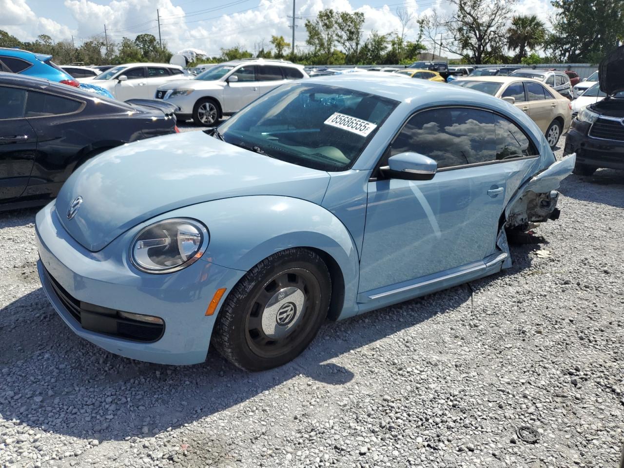 VOLKSWAGEN BEETLE