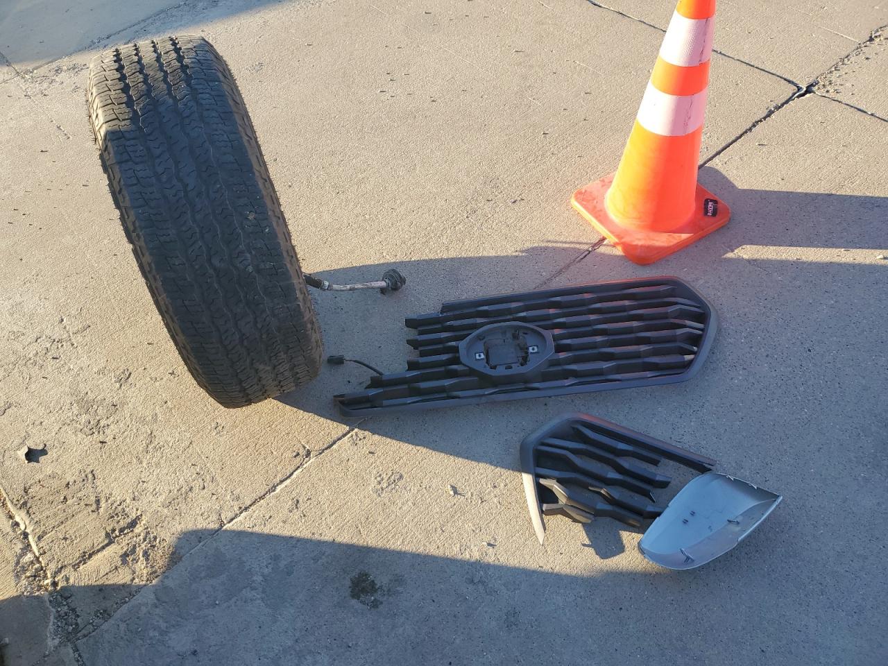 Lot #3315667777 2022 TOYOTA TACOMA DOU