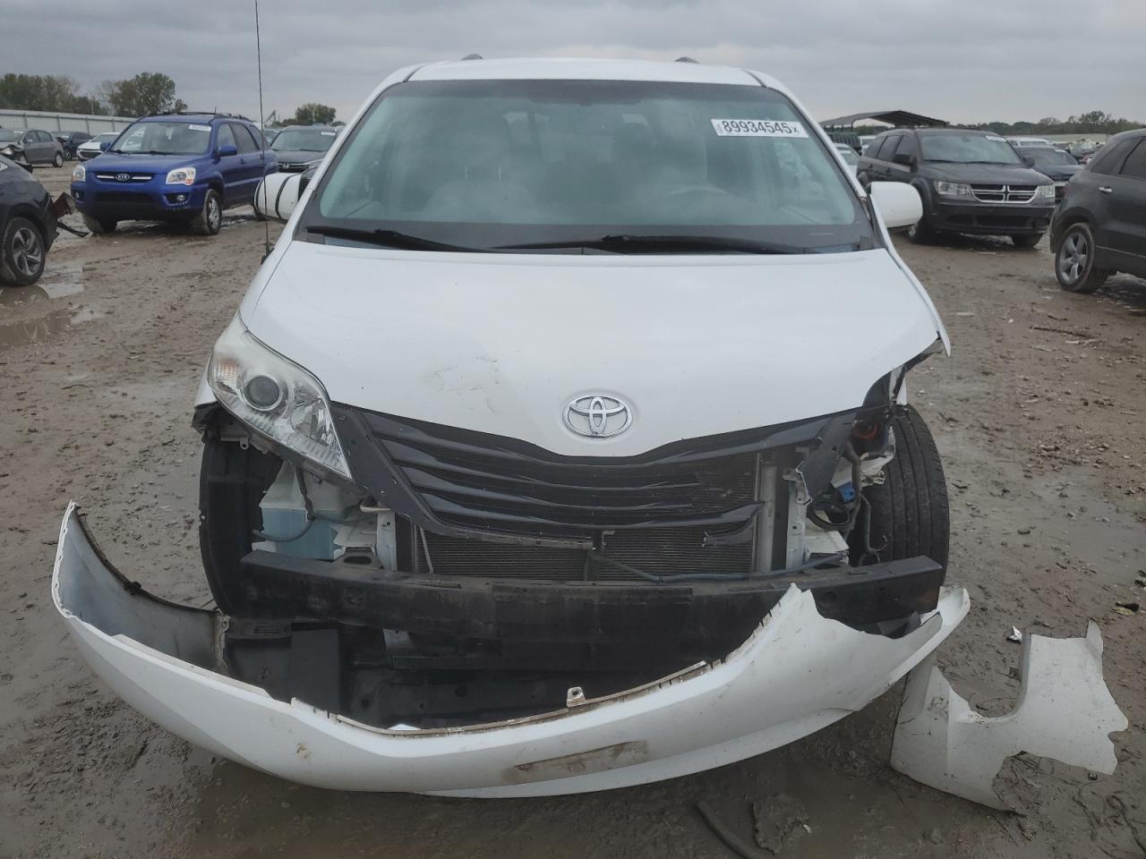 Lot #3291626240 2014 TOYOTA SIENNA LE
