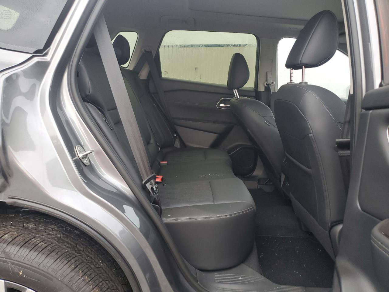 NISSAN ROGUE PLATINUM