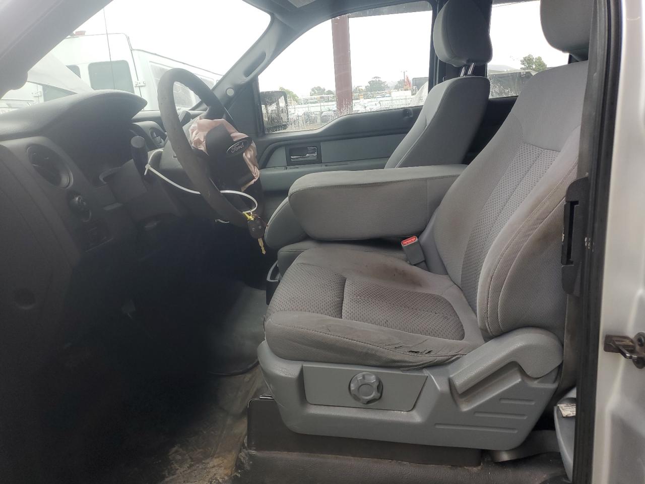 FORD F-150 SUPER CAB