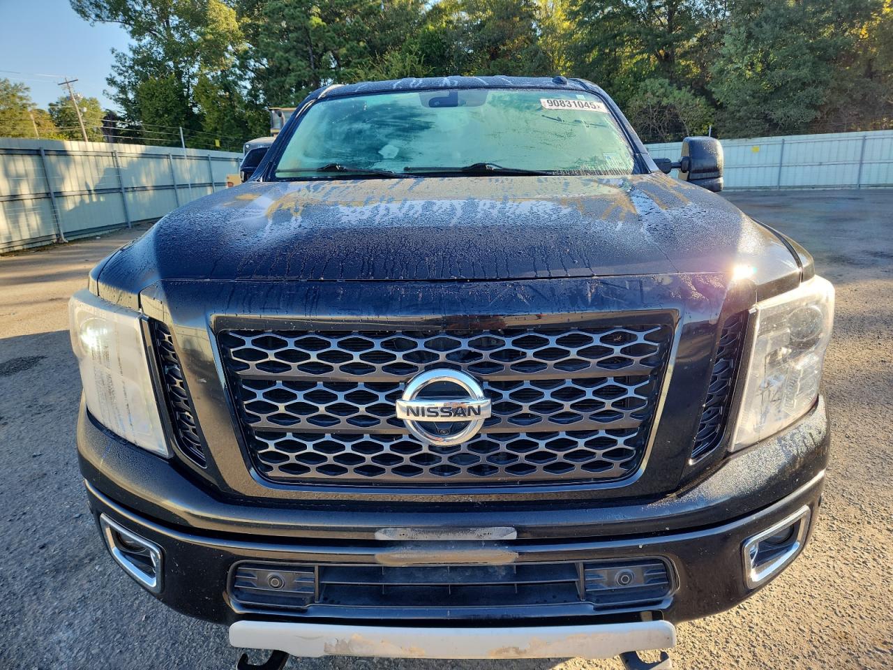 NISSAN TITAN SL