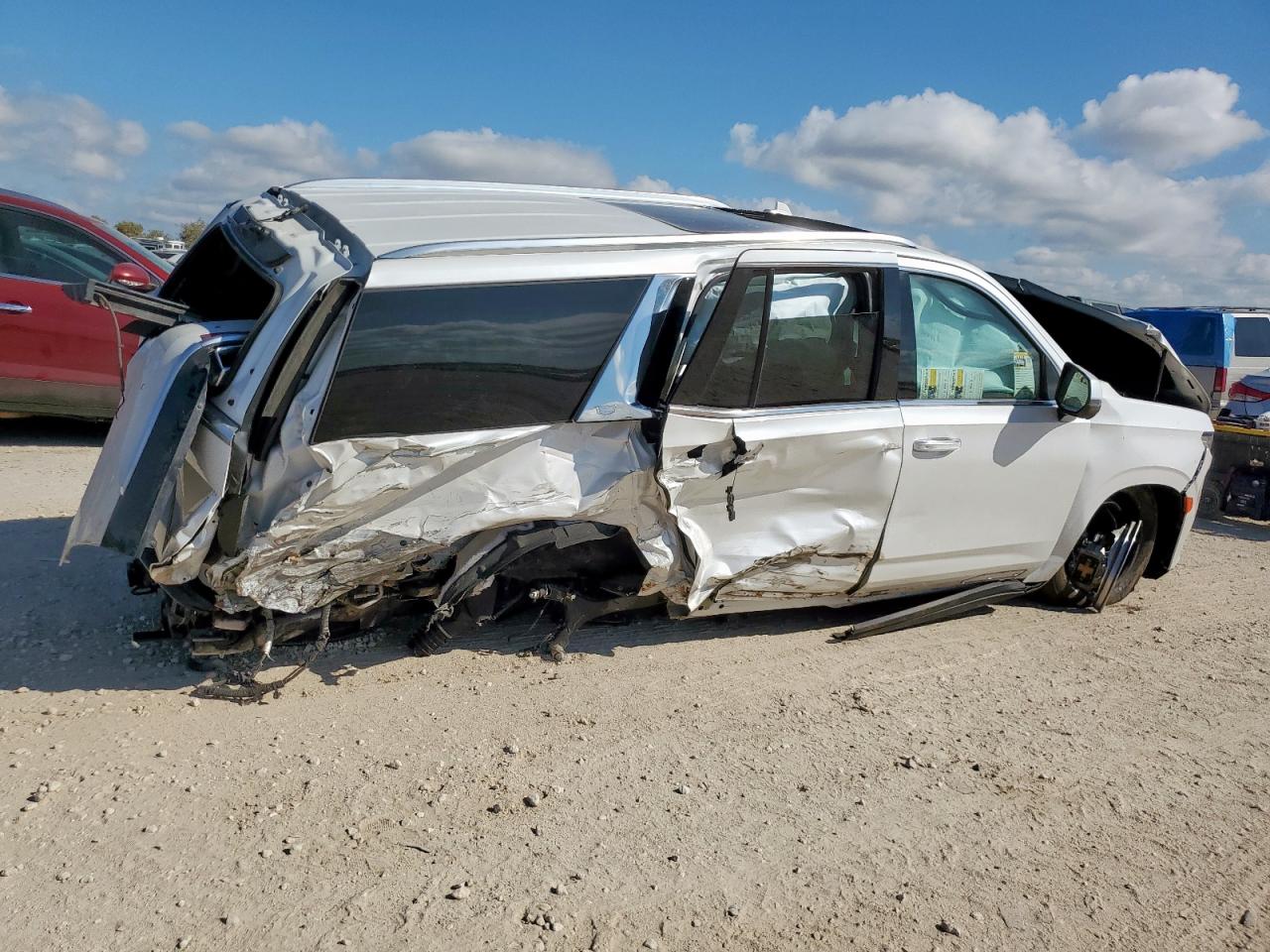 CADILLAC ESCALADE PREMIUM LUXURY