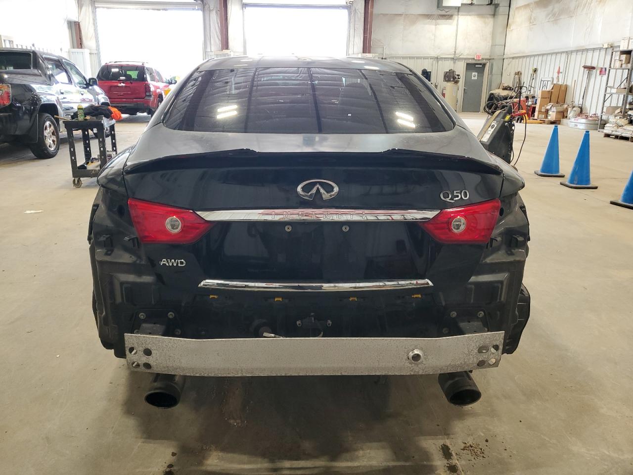 INFINITI Q50 BASE