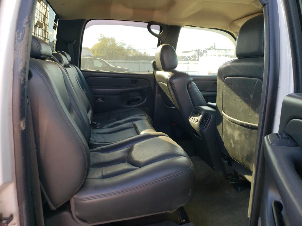 Lot #3274704803 2005 GMC SIERRA K25