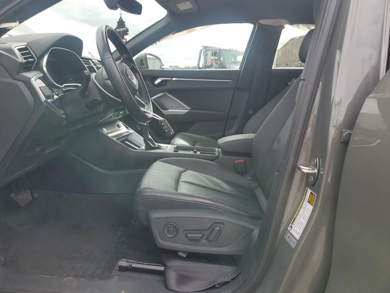 AUDI Q3 PREMIUM PLUS