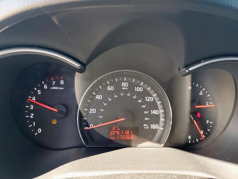 2015 KIA SORENTO LX - 5XYKT3A65FG661045