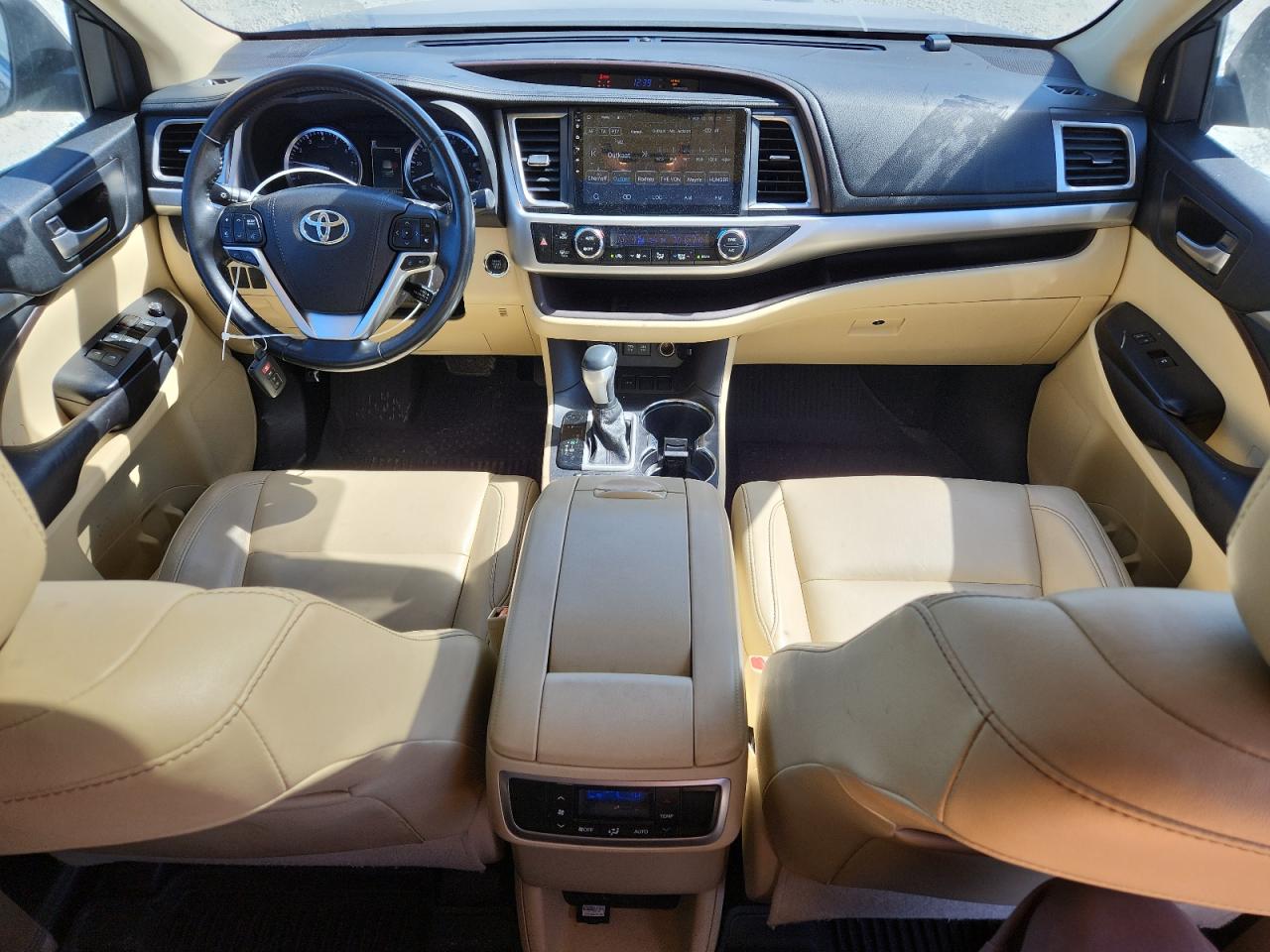 TOYOTA HIGHLANDER SE