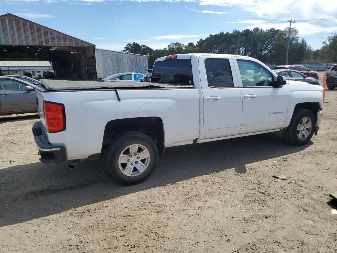 CHEVROLET SILVERADO C1500 LT