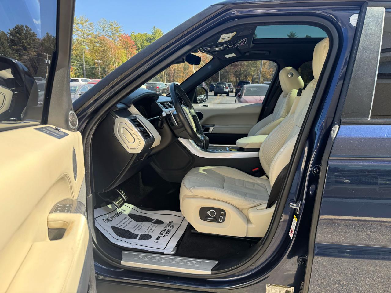 LAND ROVER RANGE ROVER AUTOBIOGRAPHY