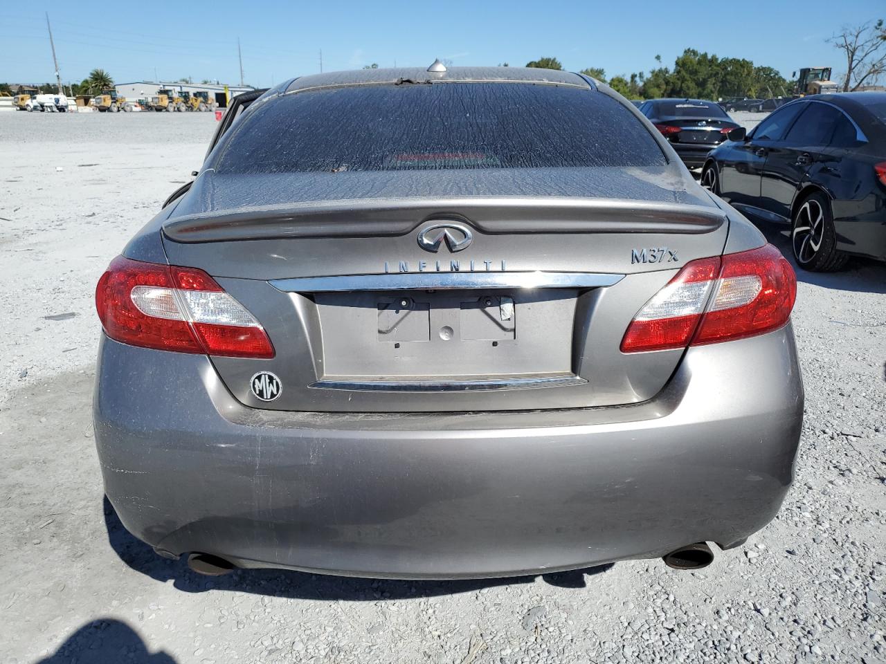INFINITI M37 X
