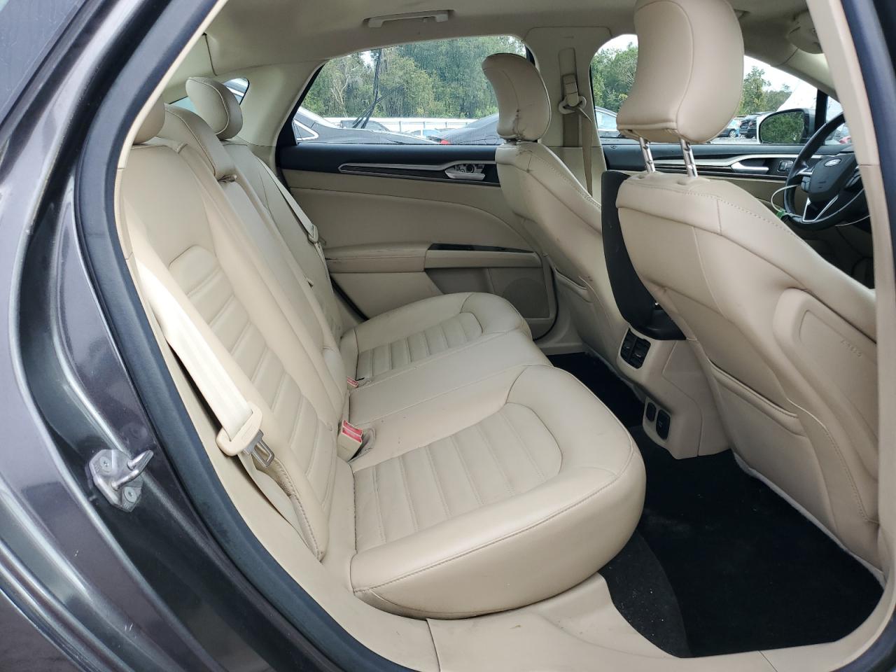 FORD FUSION SE HYBRID