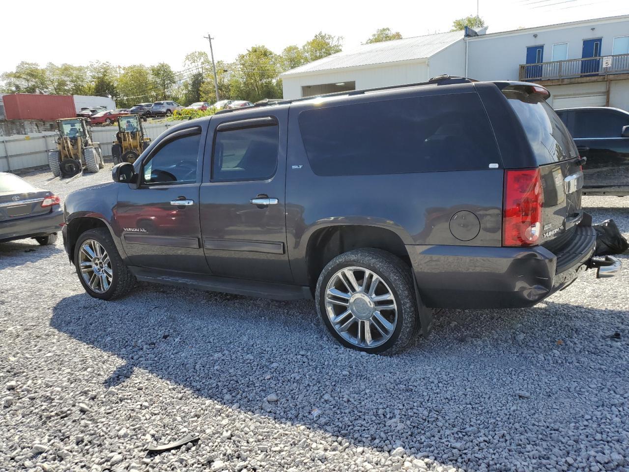 GMC YUKON K1500 SLT