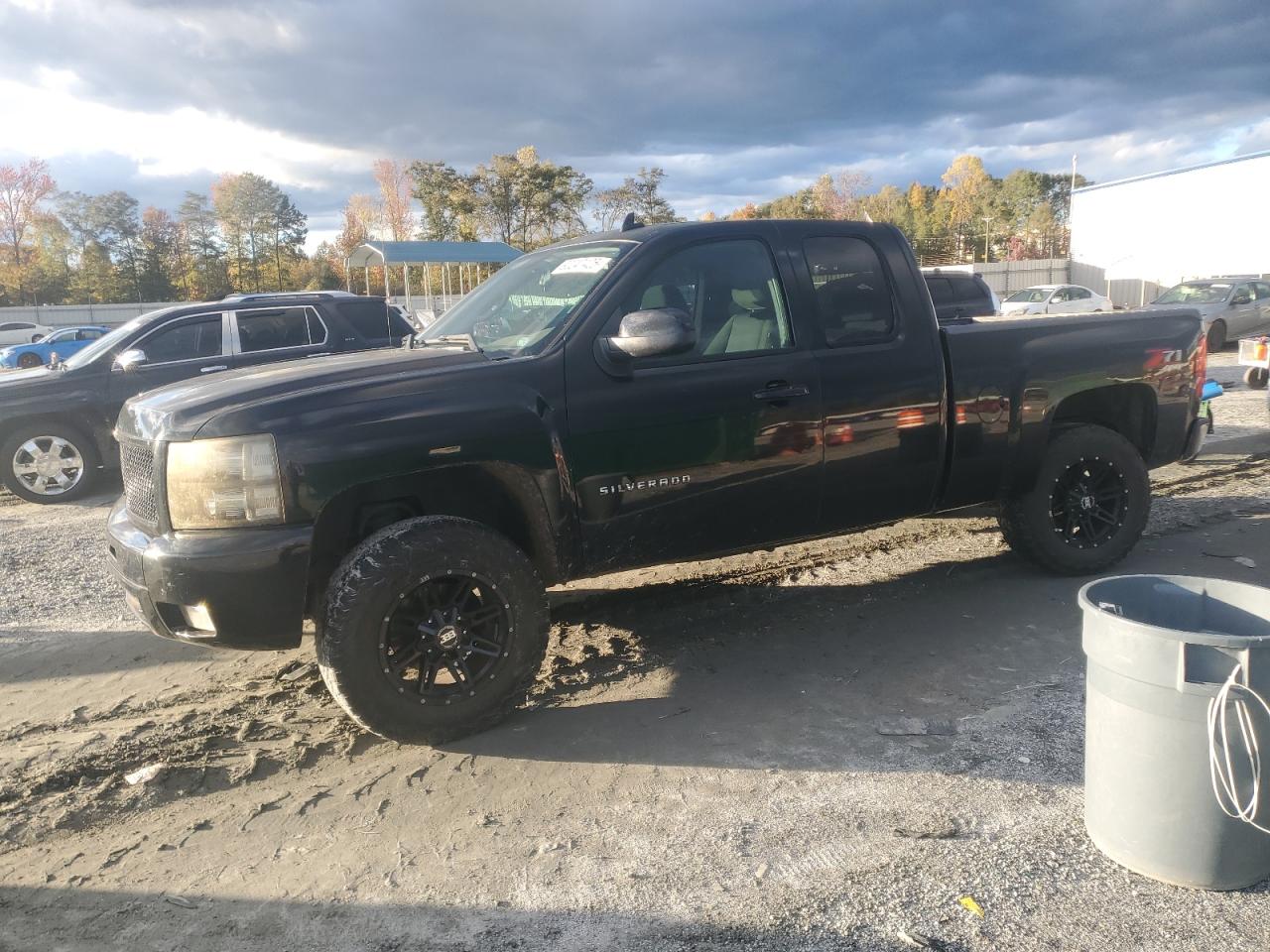 CHEVROLET SILVERADO K1500 LT
