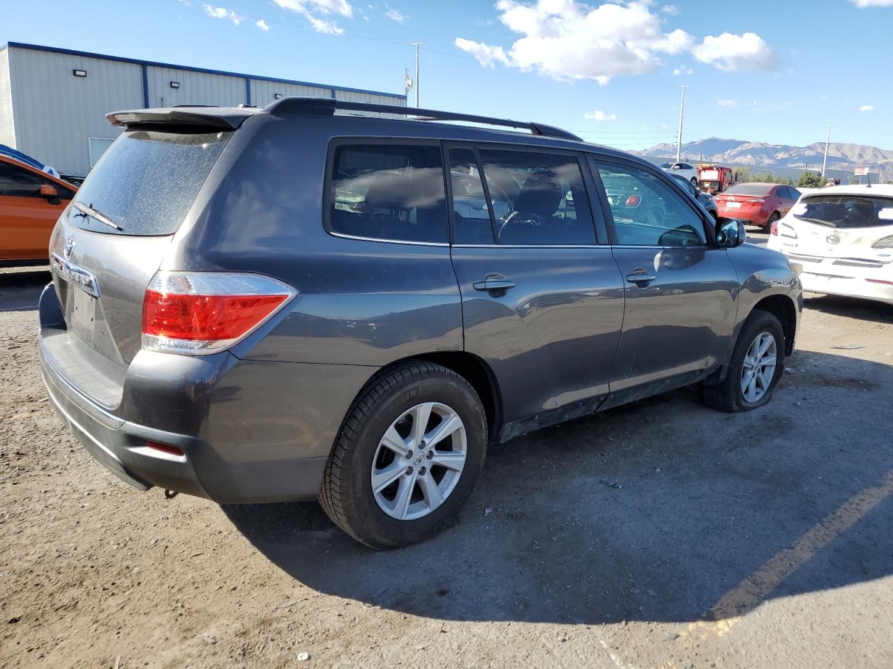 TOYOTA HIGHLANDER BASE