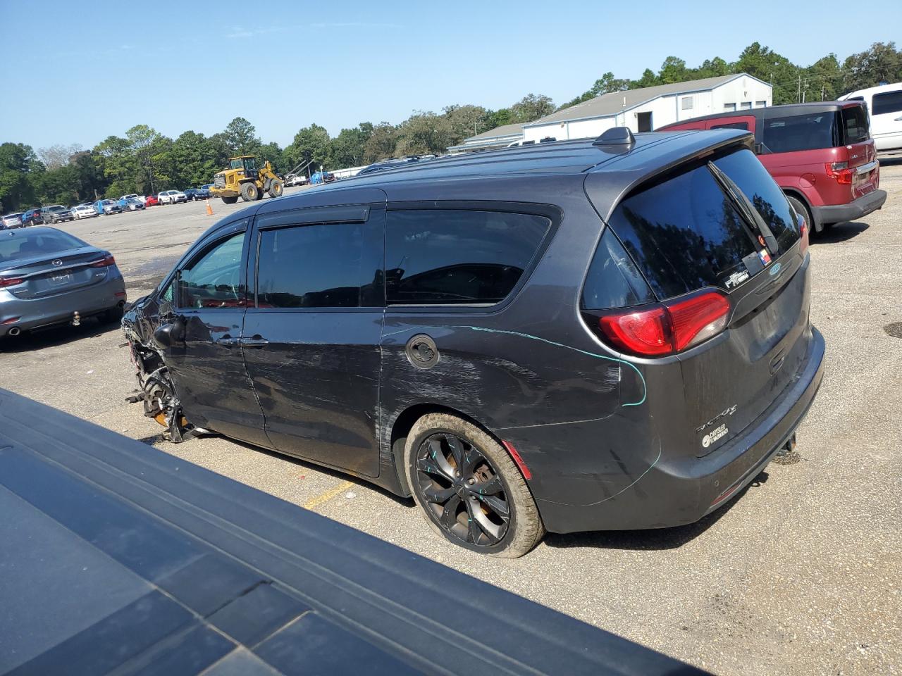 CHRYSLER PACIFICA TOURING PLUS