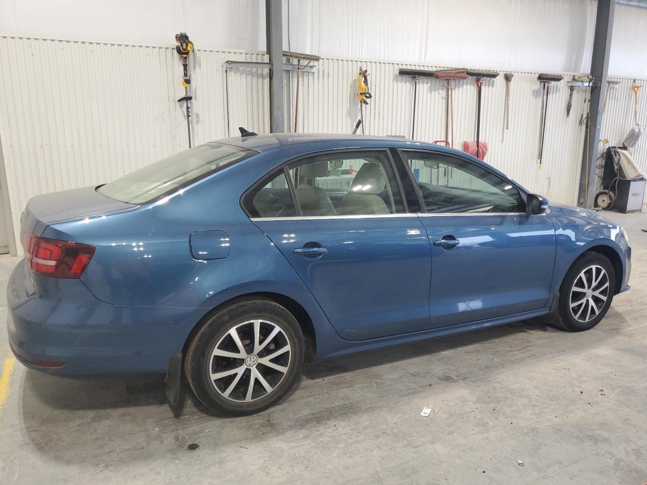 VOLKSWAGEN JETTA SE