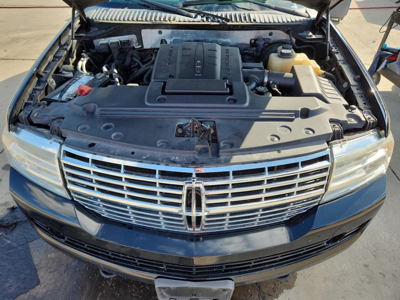 Lot #3276353705 2008 LINCOLN NAVIGATOR