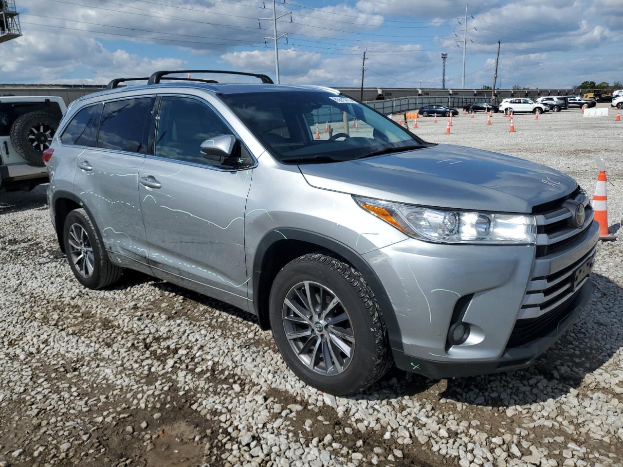 TOYOTA HIGHLANDER SE