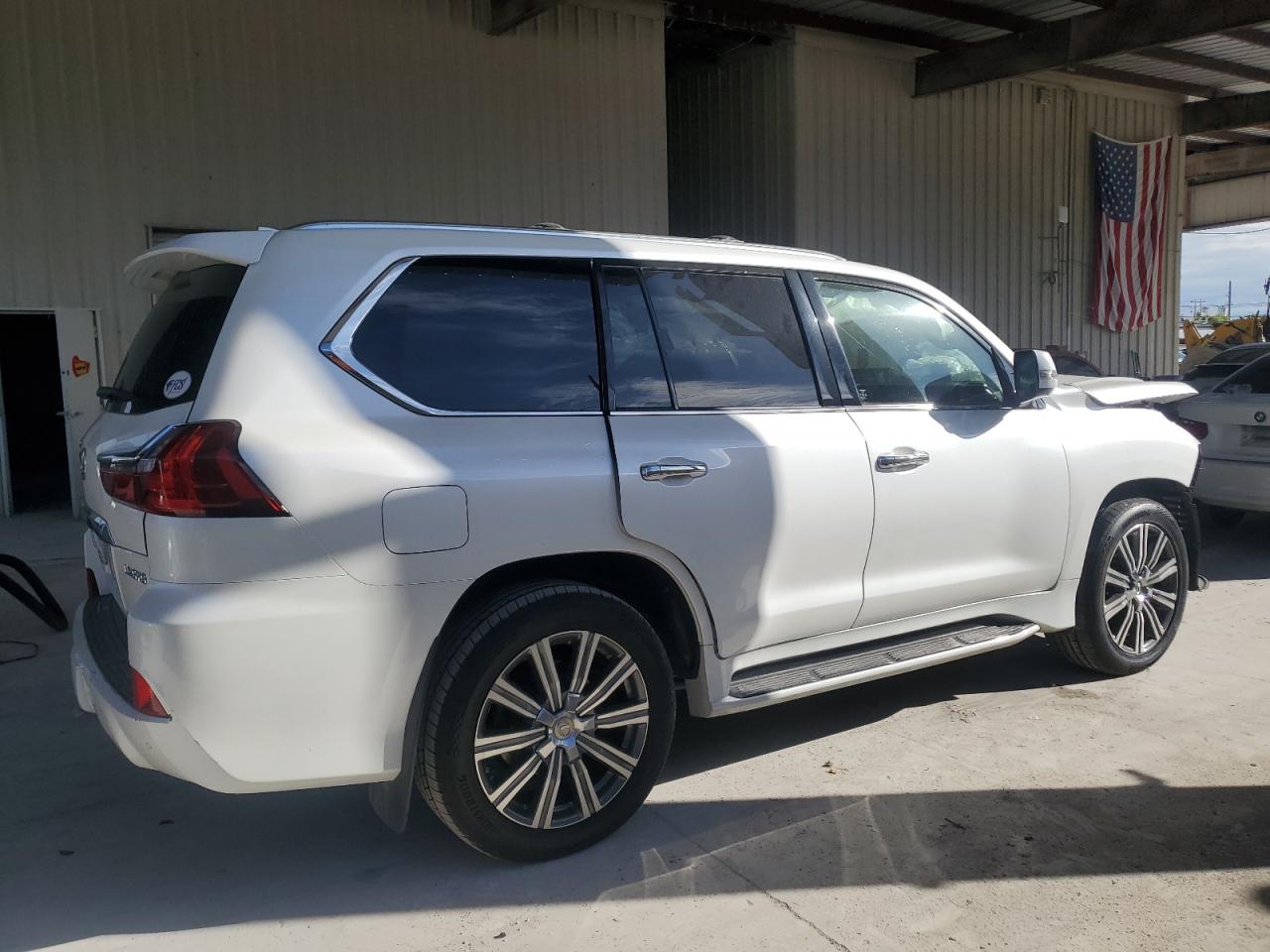 LEXUS LX 570